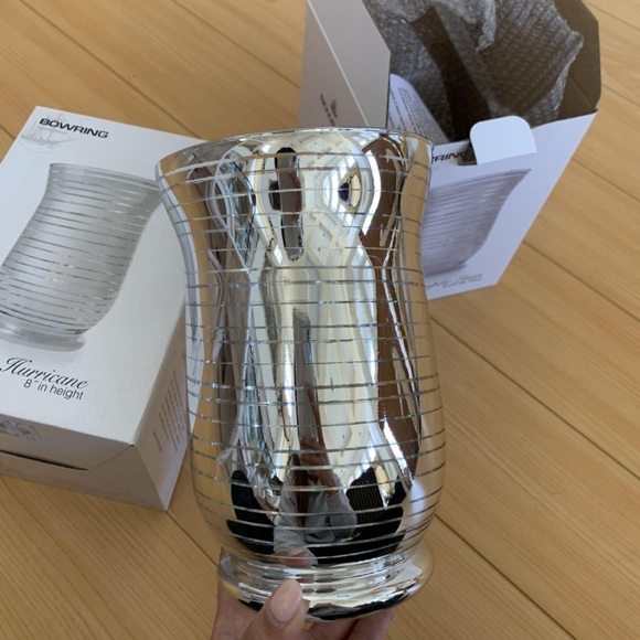 Vase - Picture 4 of 5